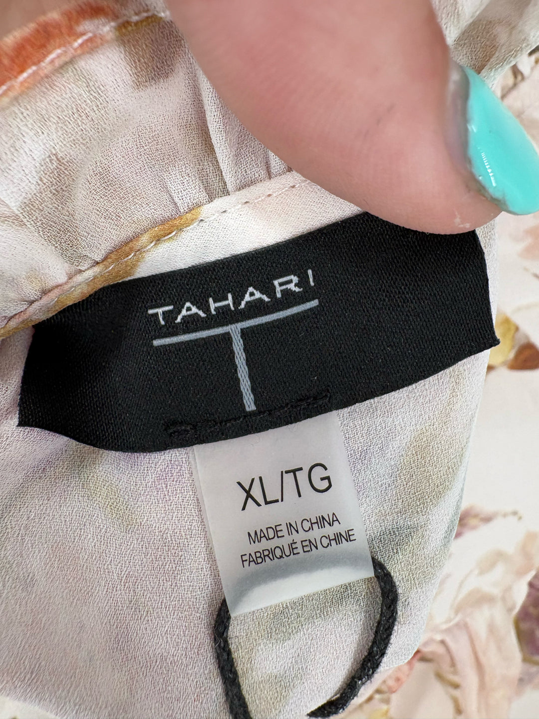 Size XL TAHARI Cream Shirt