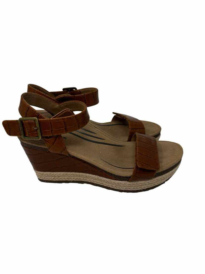 Shoe Size 7.5 AETREX Brown Sandals