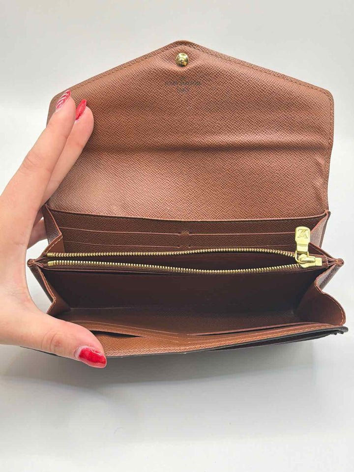 Louis Vuitton Luxury - Wallet