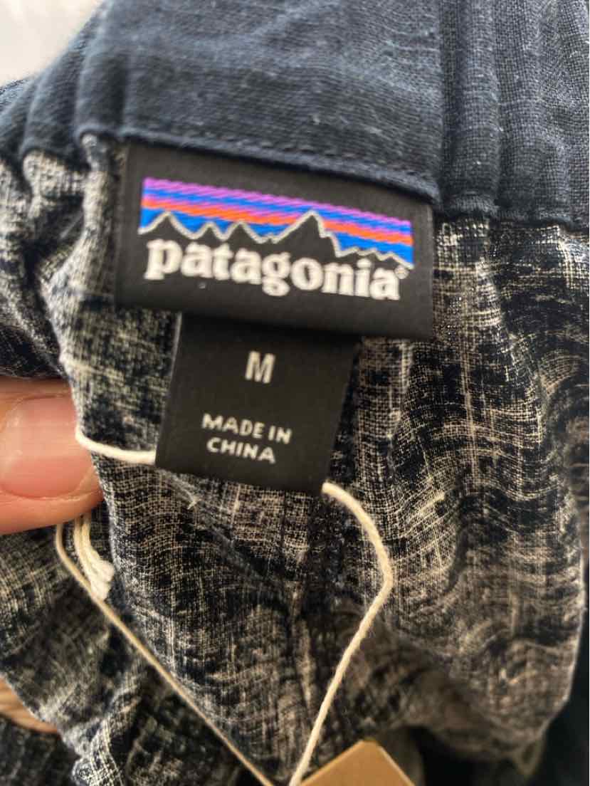 Size M PATAGONIA Navy Print Pants