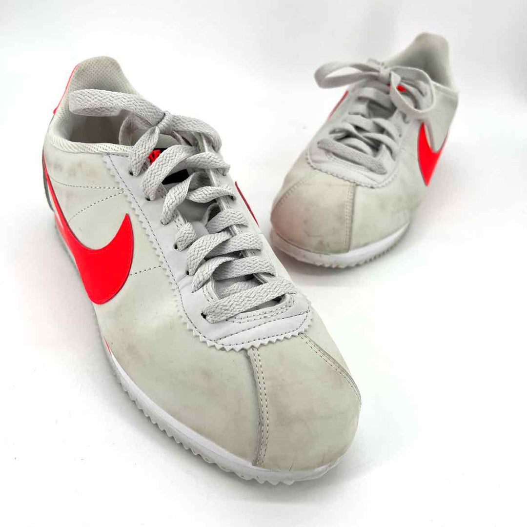 Shoe Size 9 Nike Gray Sneakers