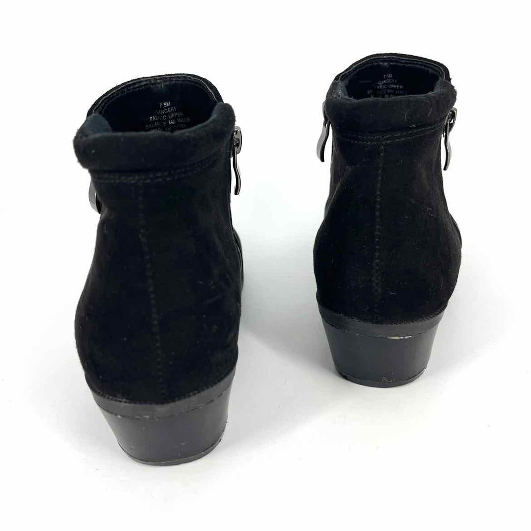 Shoe Size 7.5 Black Boots