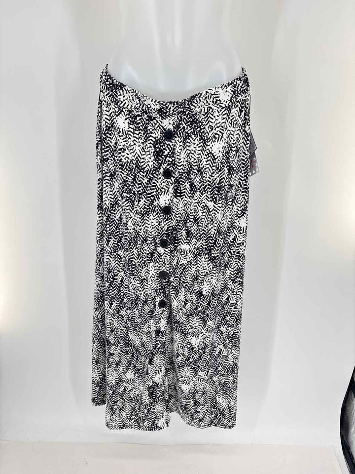 Size 1X Black/White Skirt