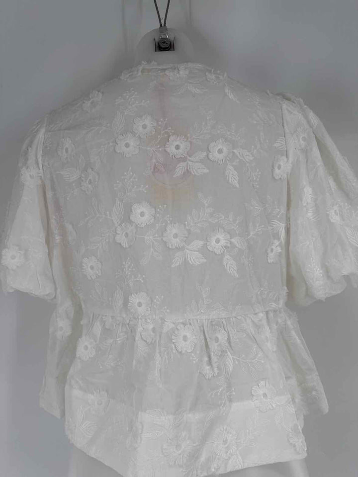 Size M ENTRO White Shirt