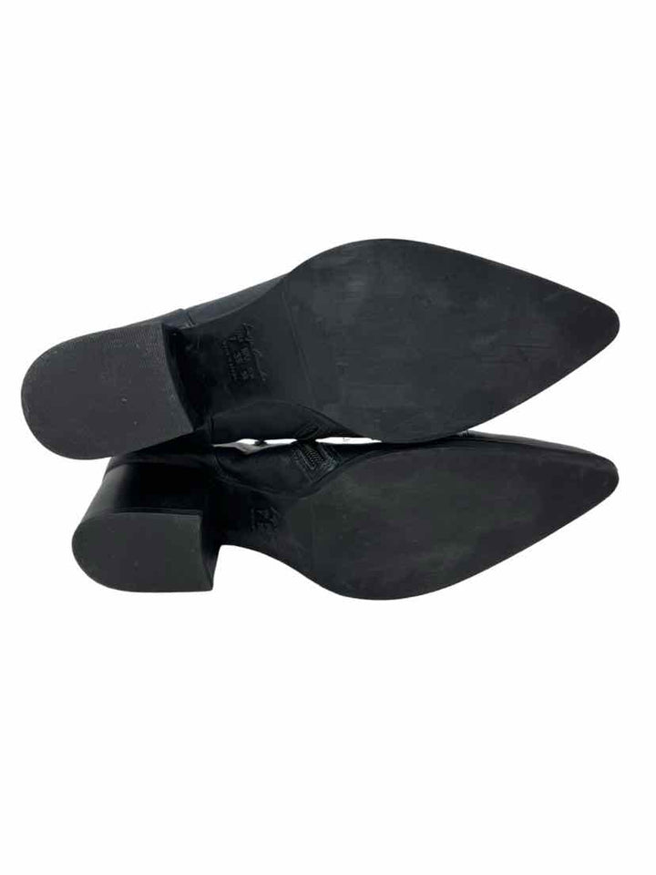 Shoe Size 7 Black Leather Boots