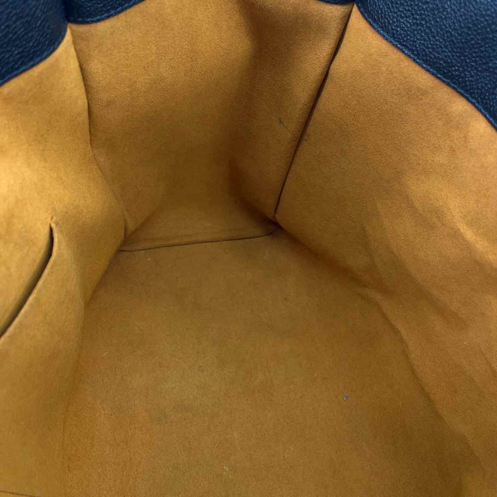 Louis Vuitton Luxury - Purse