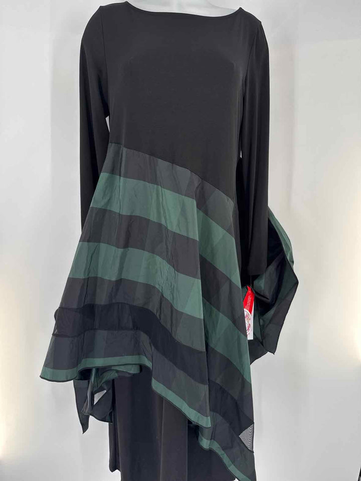 Size M ICE Green Dress