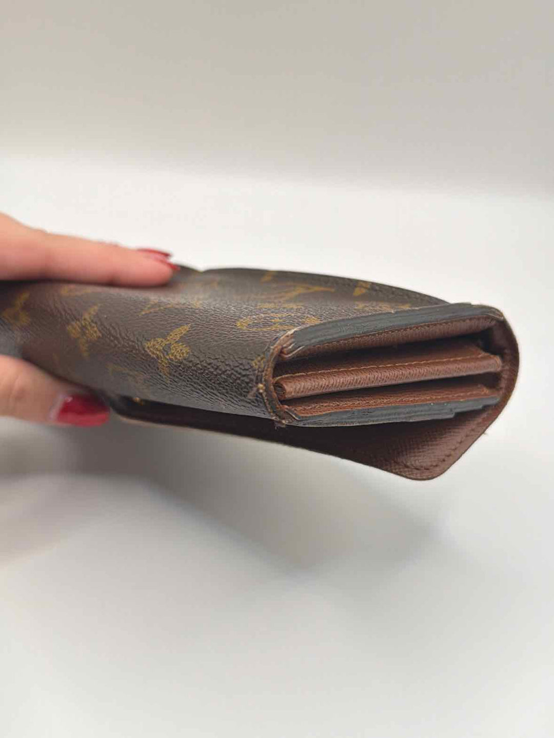 Louis Vuitton Luxury - Wallet