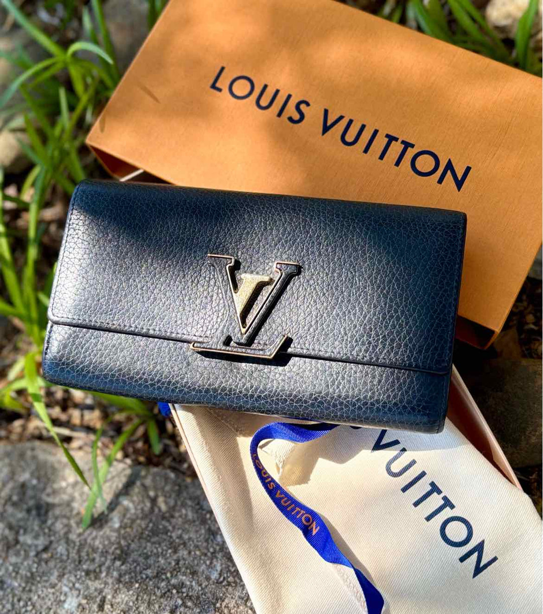 Louis Vuitton Luxury - Wallet