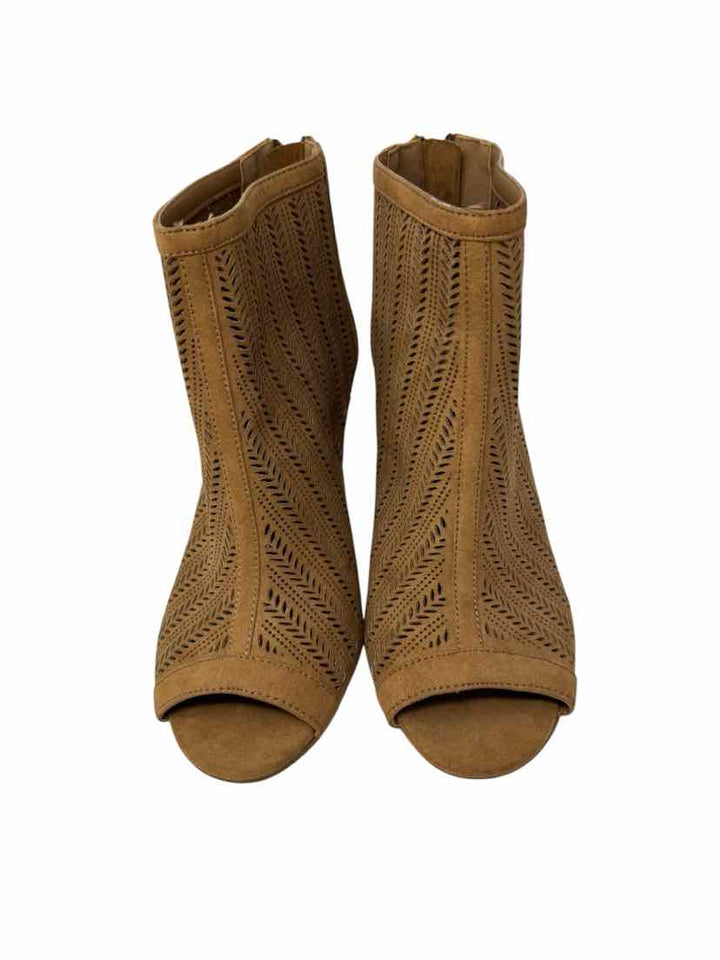 Shoe Size 6.5 APT 9 Brown Boots