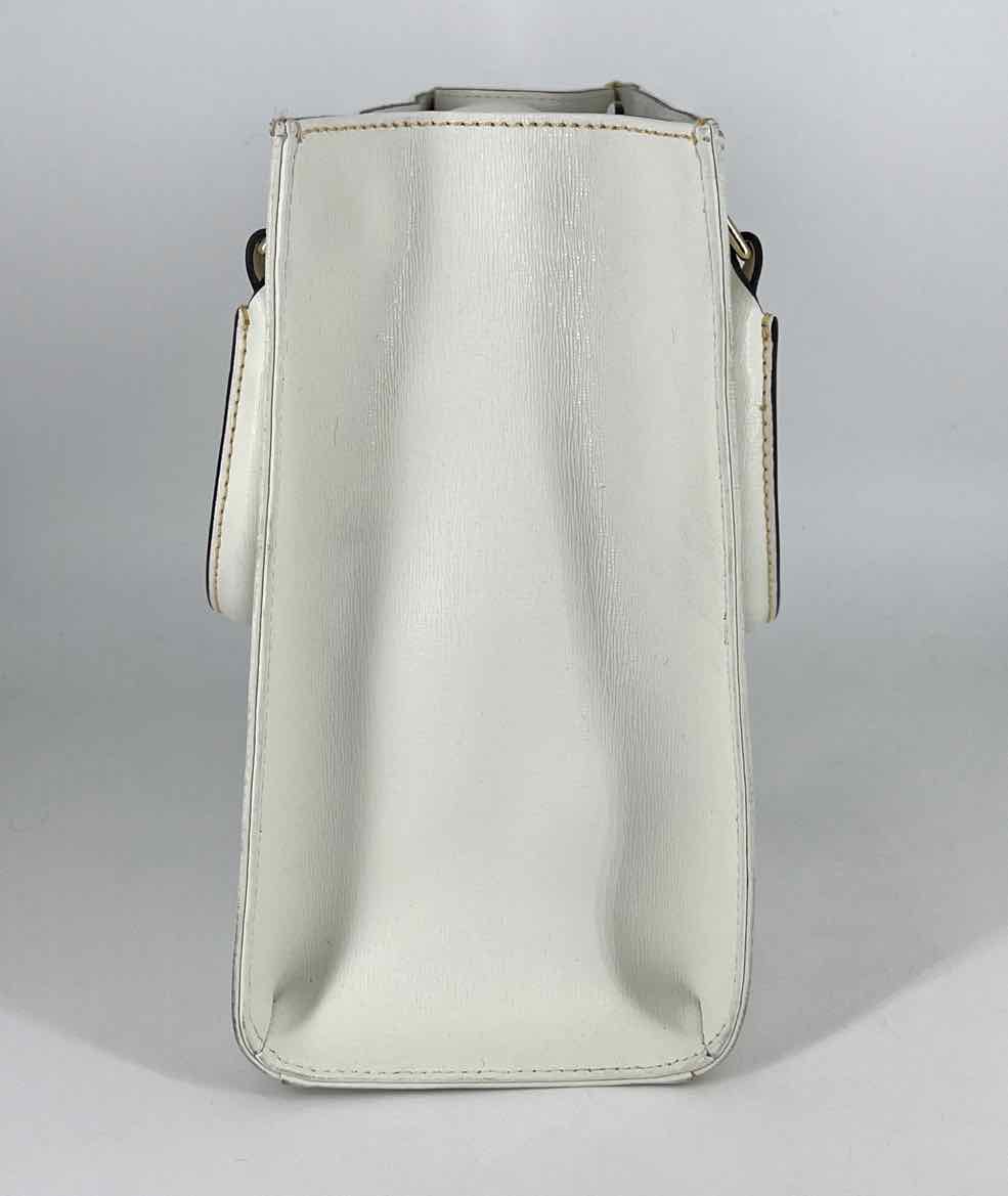 Dooney & Bourke Purse