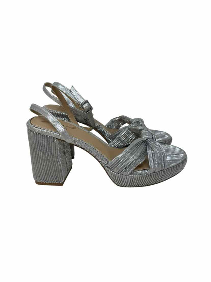Shoe Size 8 Badgley Mischka Silver Sandals