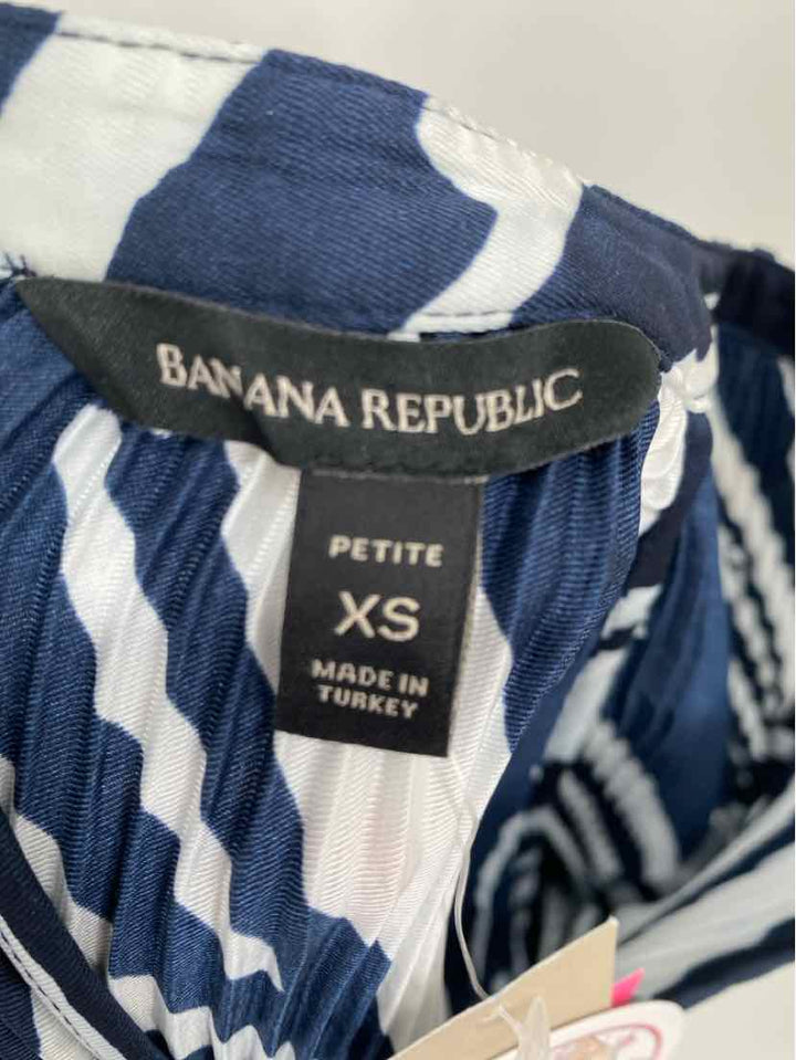 Size XS Banana Republic Navy Shirt