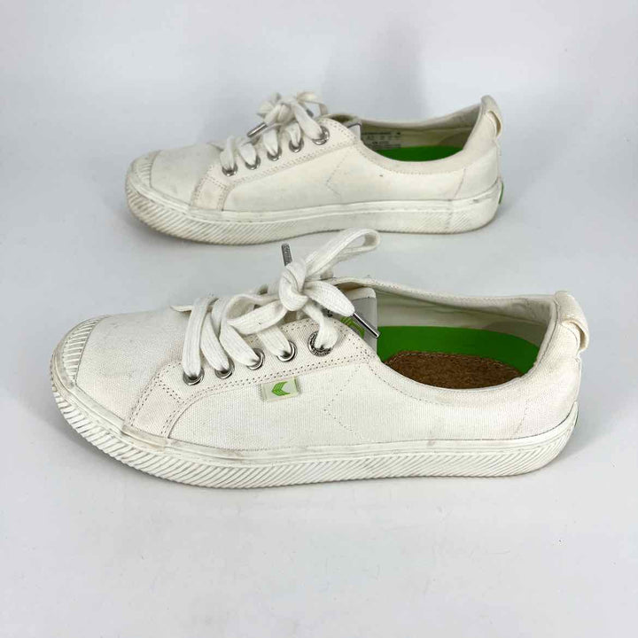 Shoe Size 8 CARIUMA Ivory Canvas Sneakers