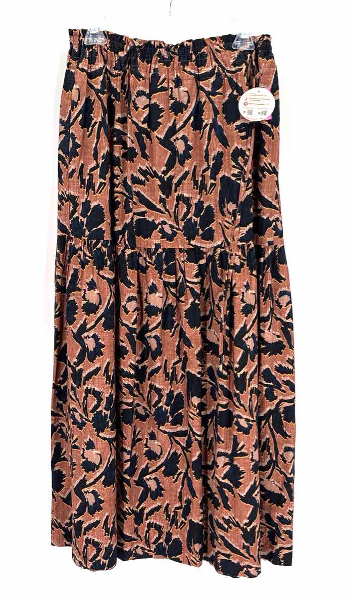 Size S EVEREVE Multi-Color Skirt