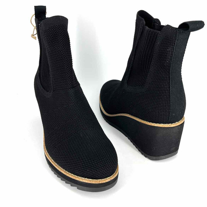 Shoe Size 10 SOFFT Black Knit Boots