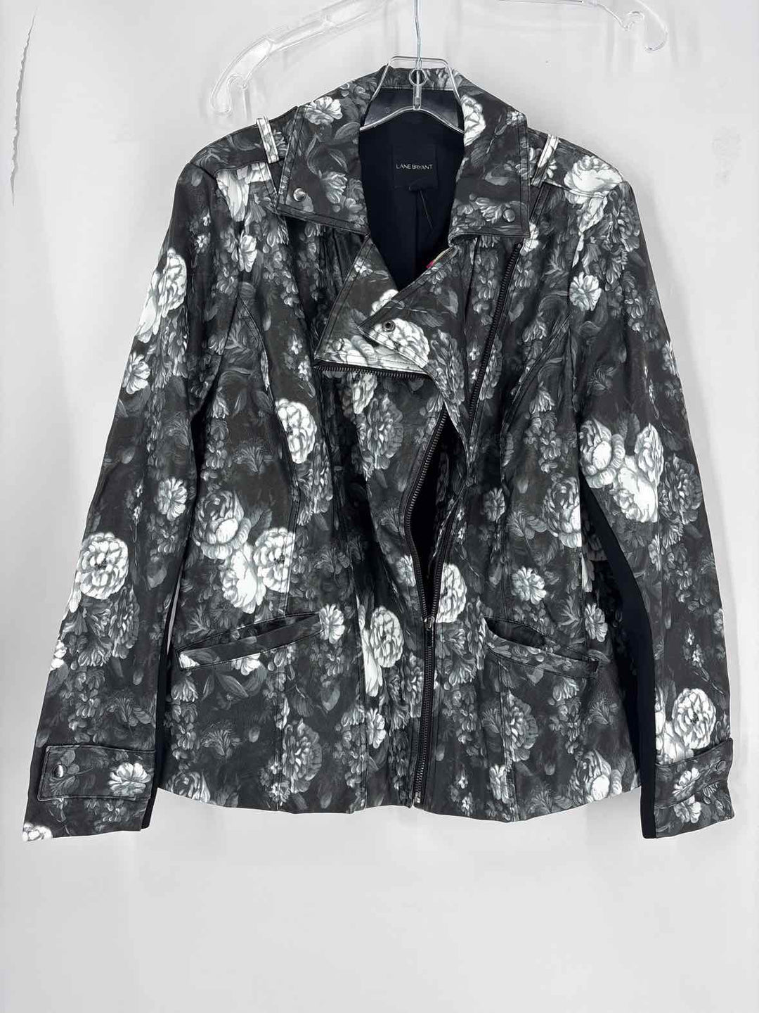 Size 14/16 LANE BRYANT Black/White Jacket