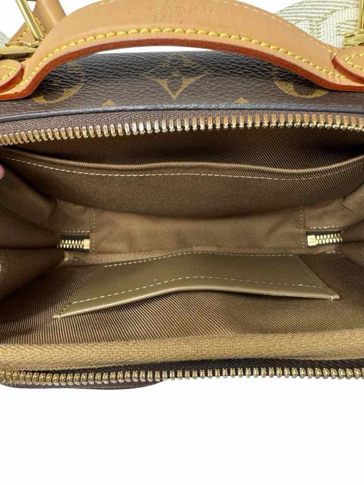 Louis Vuitton Luxury - Purse