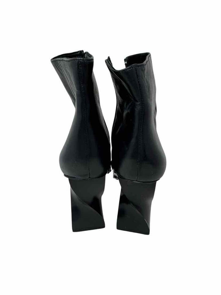 Shoe Size 40 Black Boots
