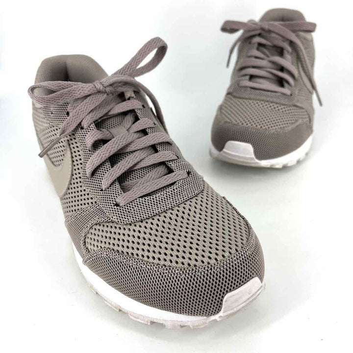 Shoe Size 10 Nike Taupe Sneakers