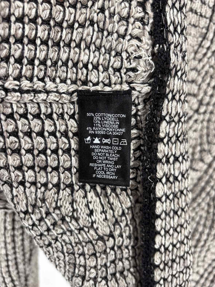 Size M NIC + ZOE Gray Sweater