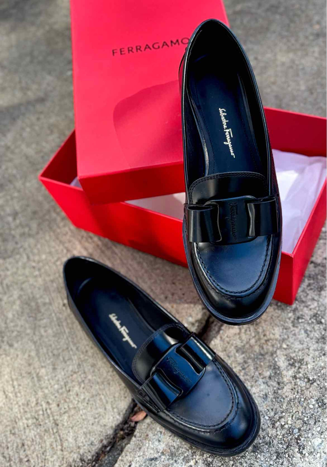 Shoe Size 8 FERRAGAMO Black Leather Luxury - Mules