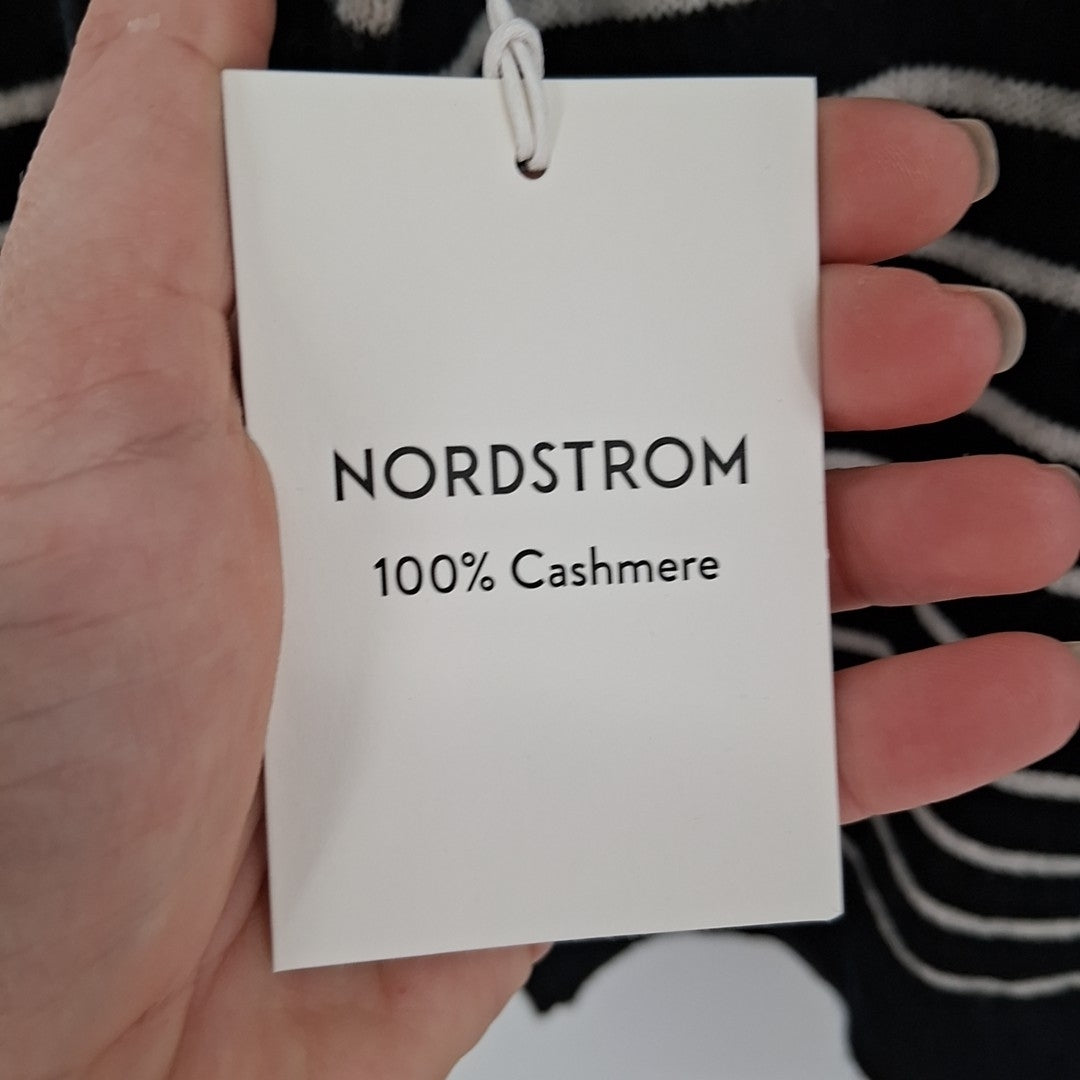 Size L NORDSTROM SIGNATURE Black Cashmere Sweater