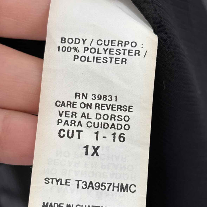 Size 1X Black Shirt