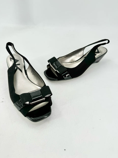 Shoe Size 7 Anne Klein Black Flats