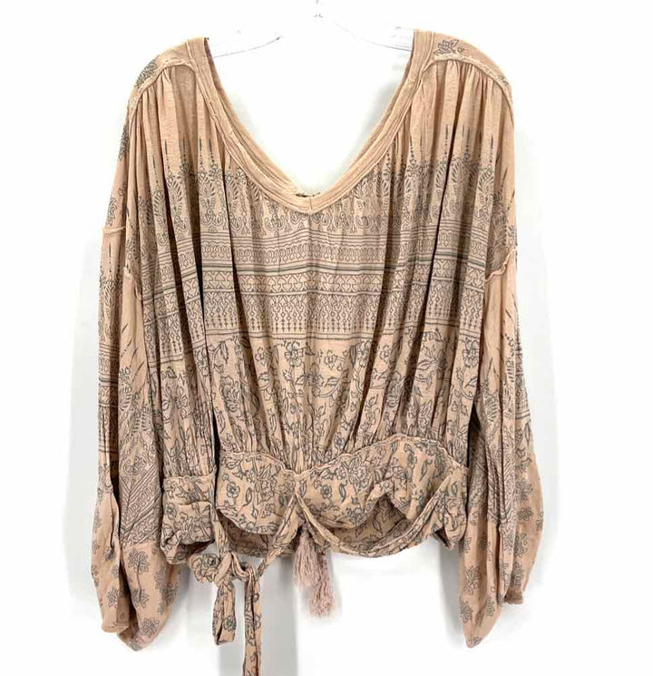 Size M FREE PEOPLE Peach Shirt