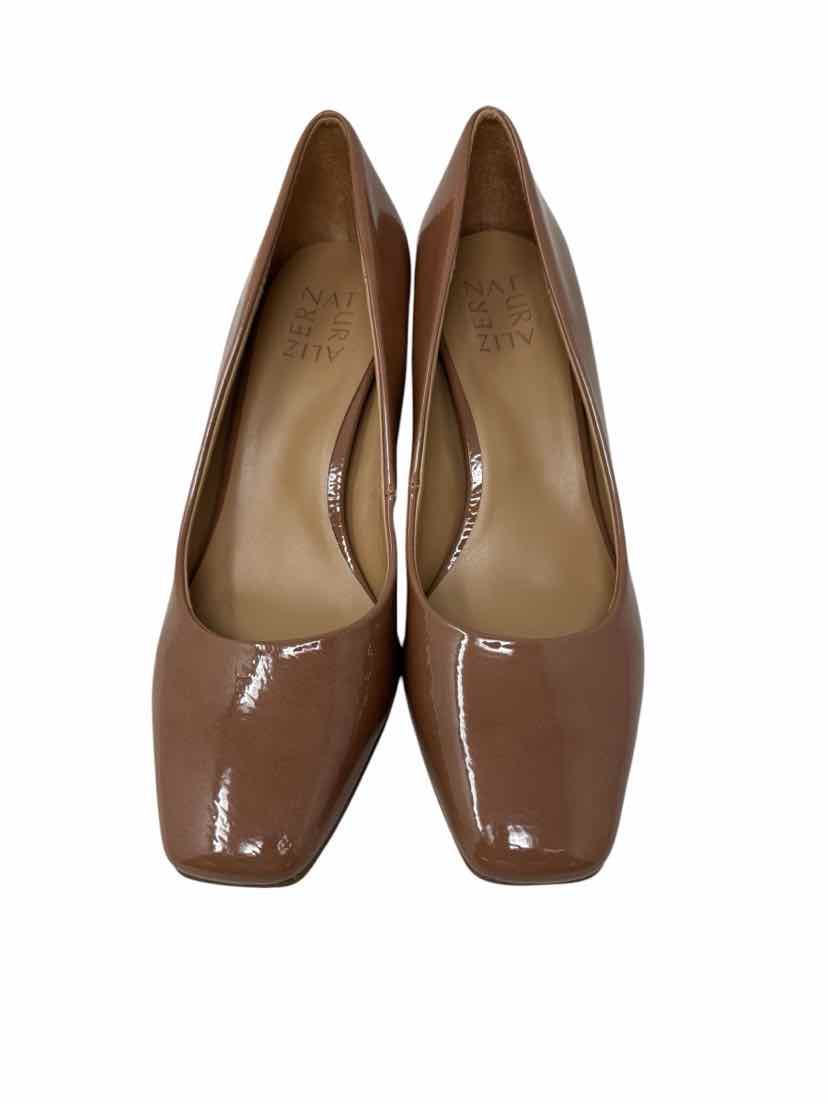 Shoe Size 7.5 Naturalizer Tan Pumps