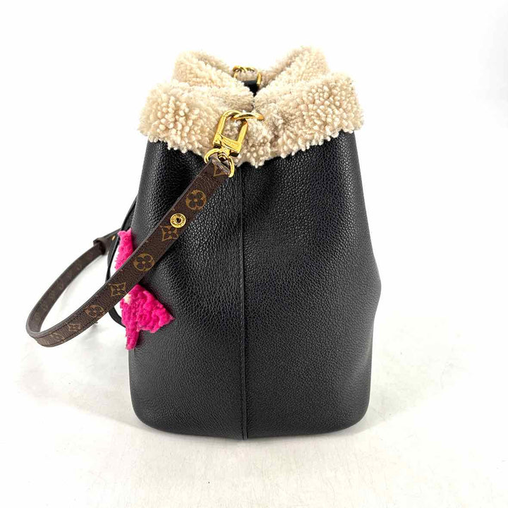 Louis Vuitton Luxury - Purse