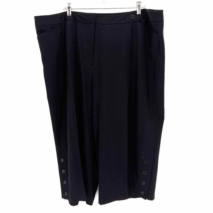 Size 26 LANE BRYANT Black Capri