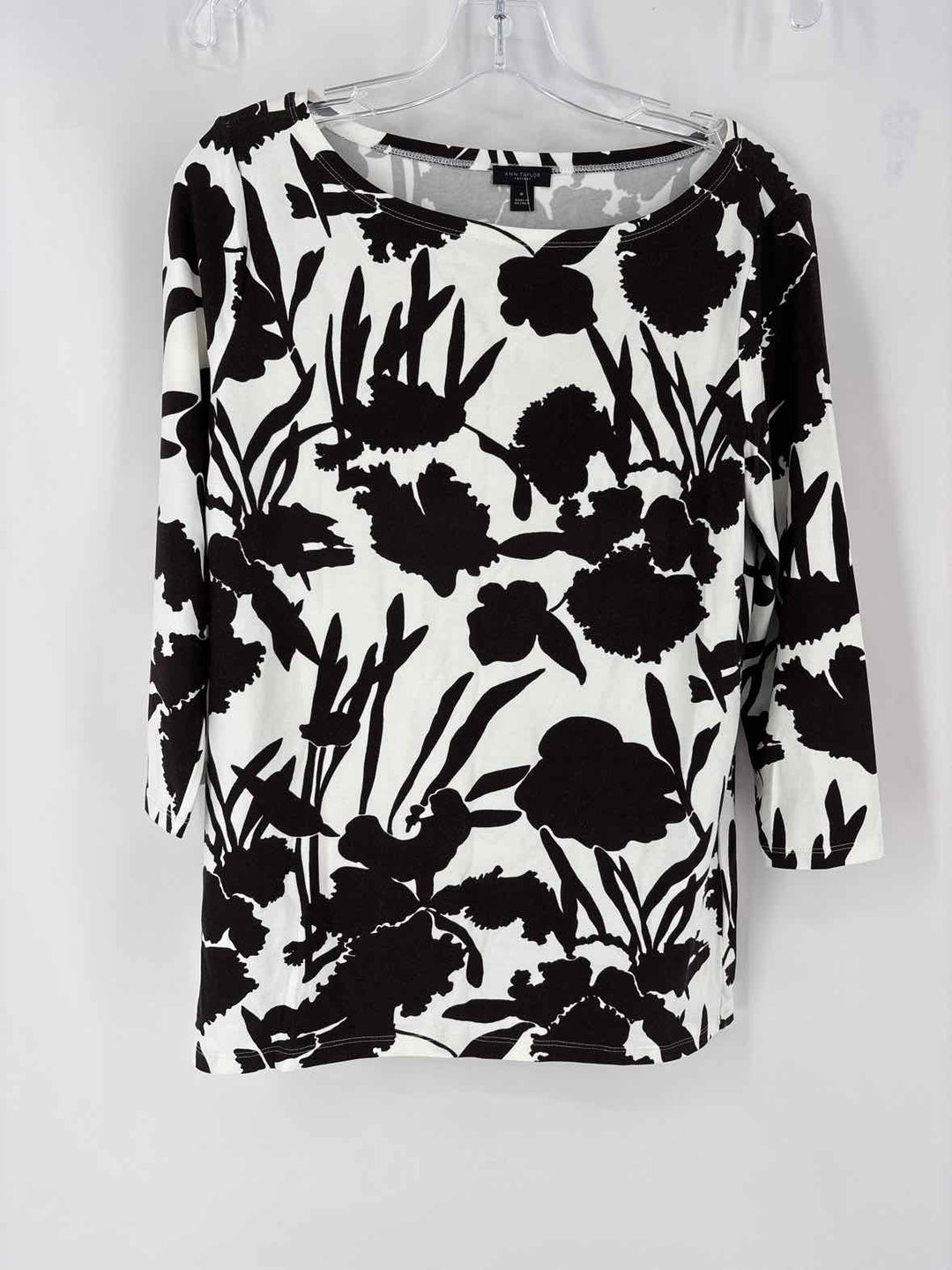 Size M Ann Taylor Cream Shirt