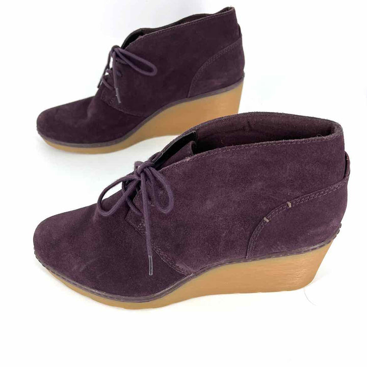 Shoe Size 8.5 CLARKS Burgundy Suede Rubber Boots