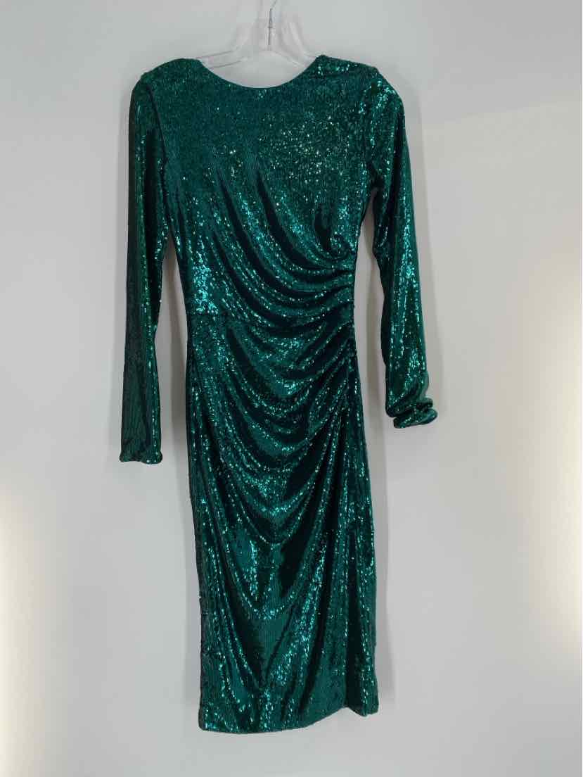 Size XS DRESS THE POPULATION Green PROM