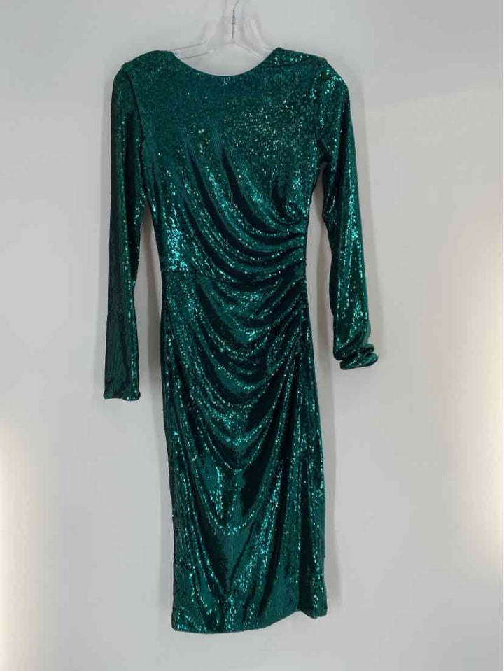 Size XS DRESS THE POPULATION Green PROM