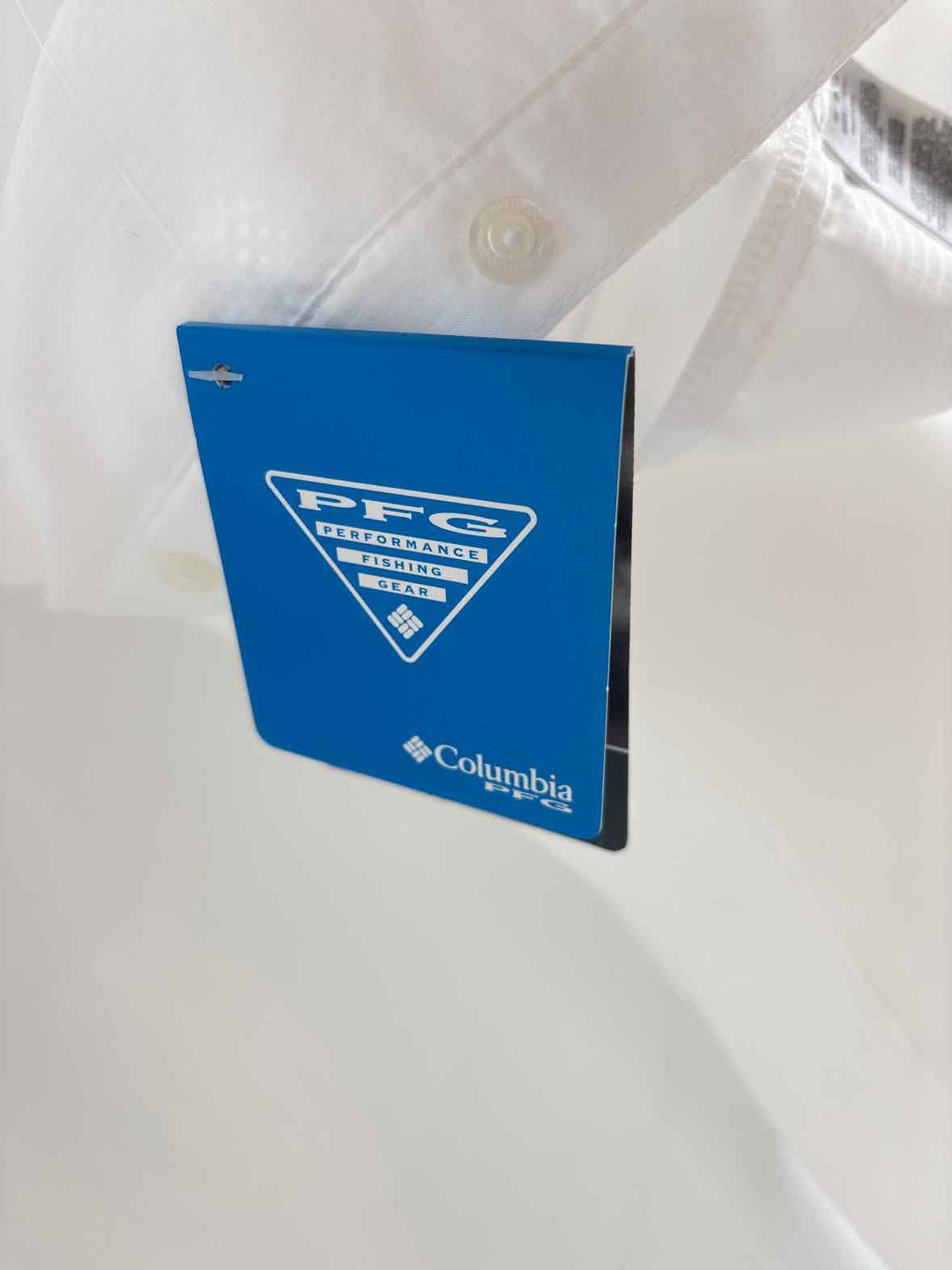Size M Columbia White Shirt