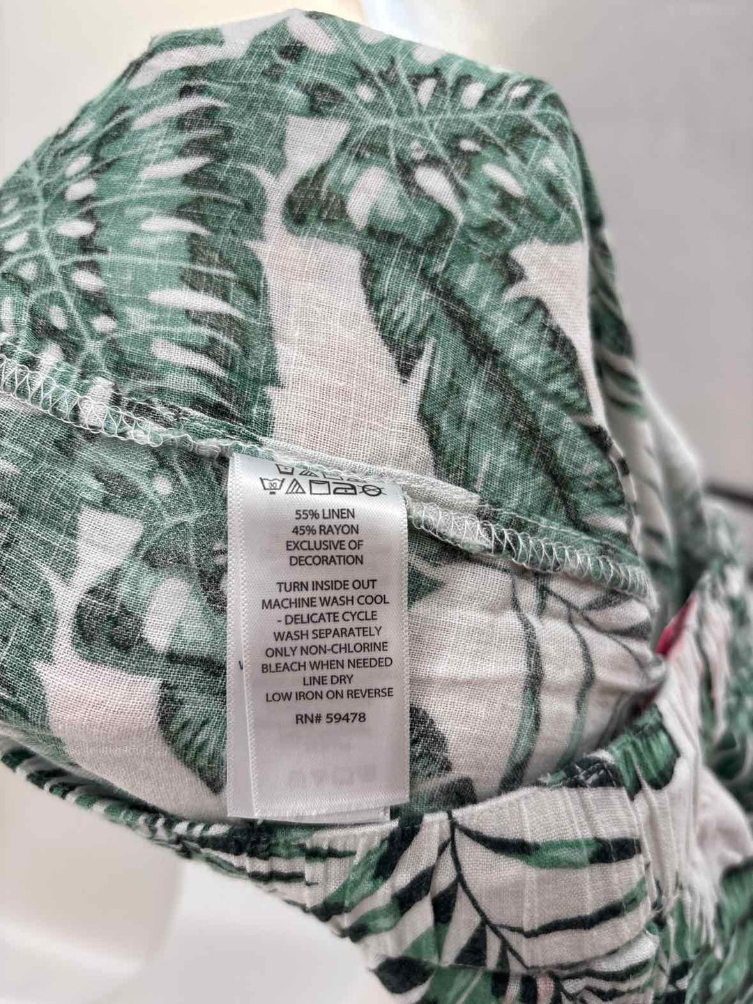 Size M C&C White Print Pants