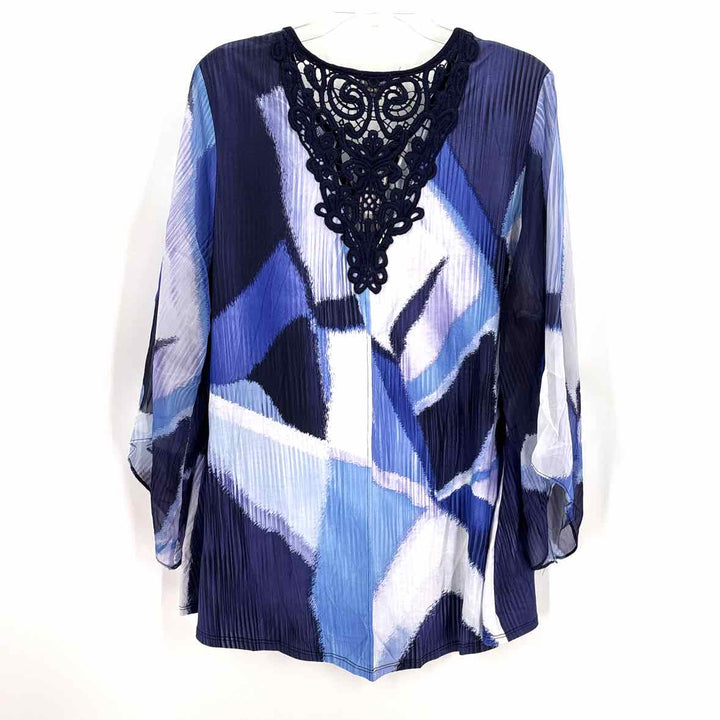 Size 22/24 AVENUE Blue Print Shirt