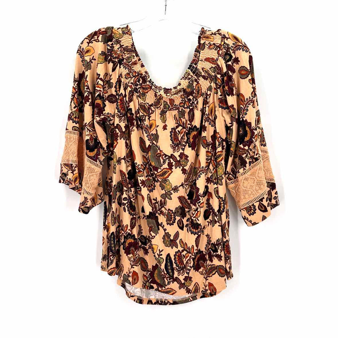 Size M DANIEL RAINN Peach Shirt