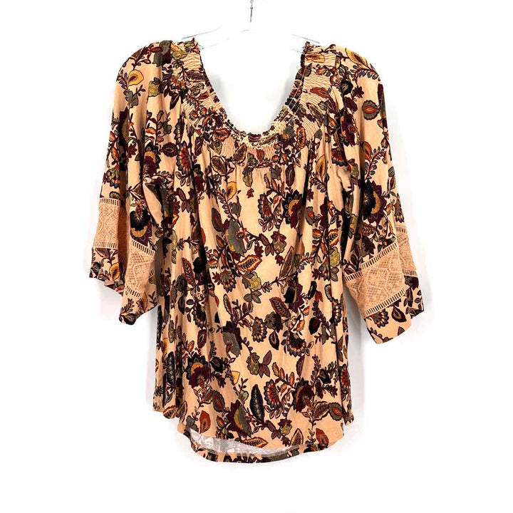 Size M DANIEL RAINN Peach Shirt