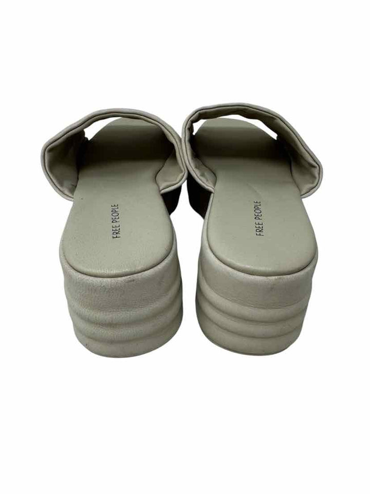 Shoe Size 40 FREE PEOPLE Ivory Leather Sandals