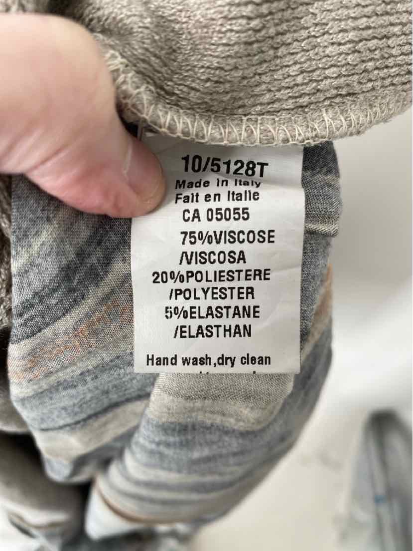 Size XL Gray Shirt
