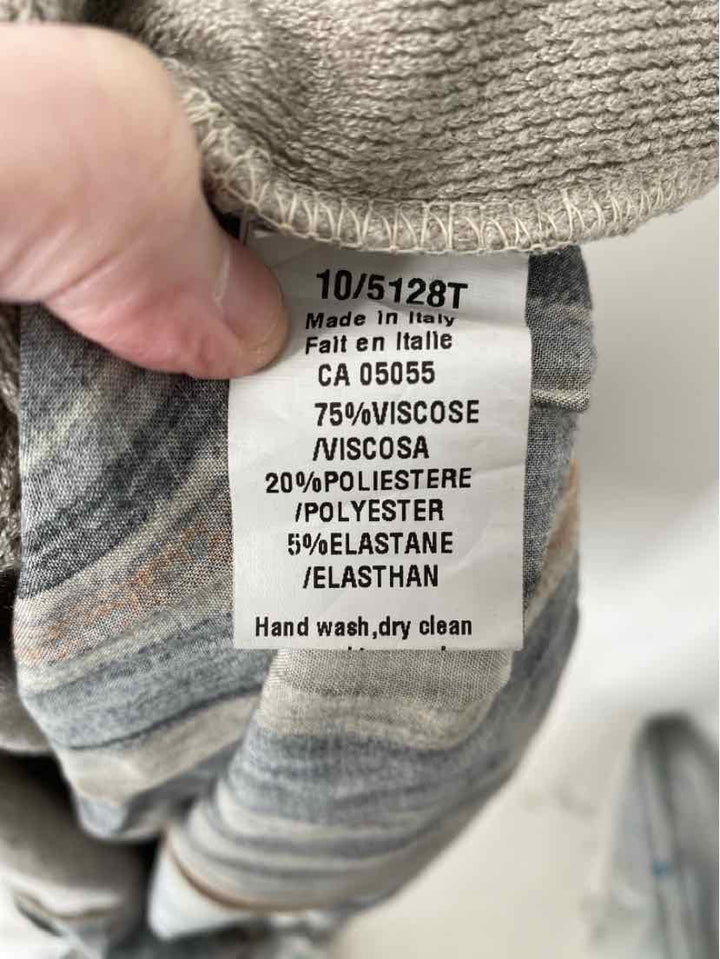 Size XL Gray Shirt