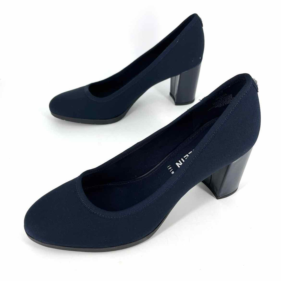 Shoe Size 9 Anne Klein Navy Pumps