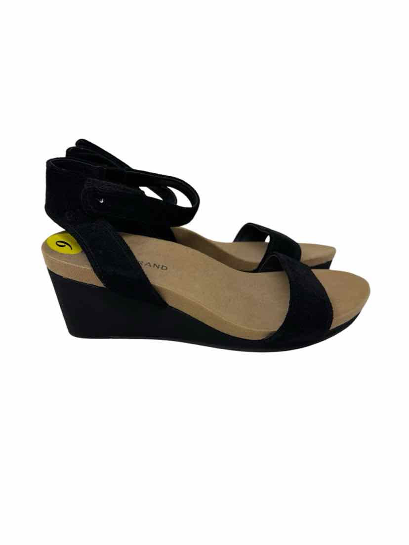 Shoe Size 9 LUCKY Black Sandals