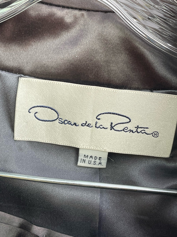 Size 4 OSCAR DE LA RENTE Gray Silk Luxury - Dress