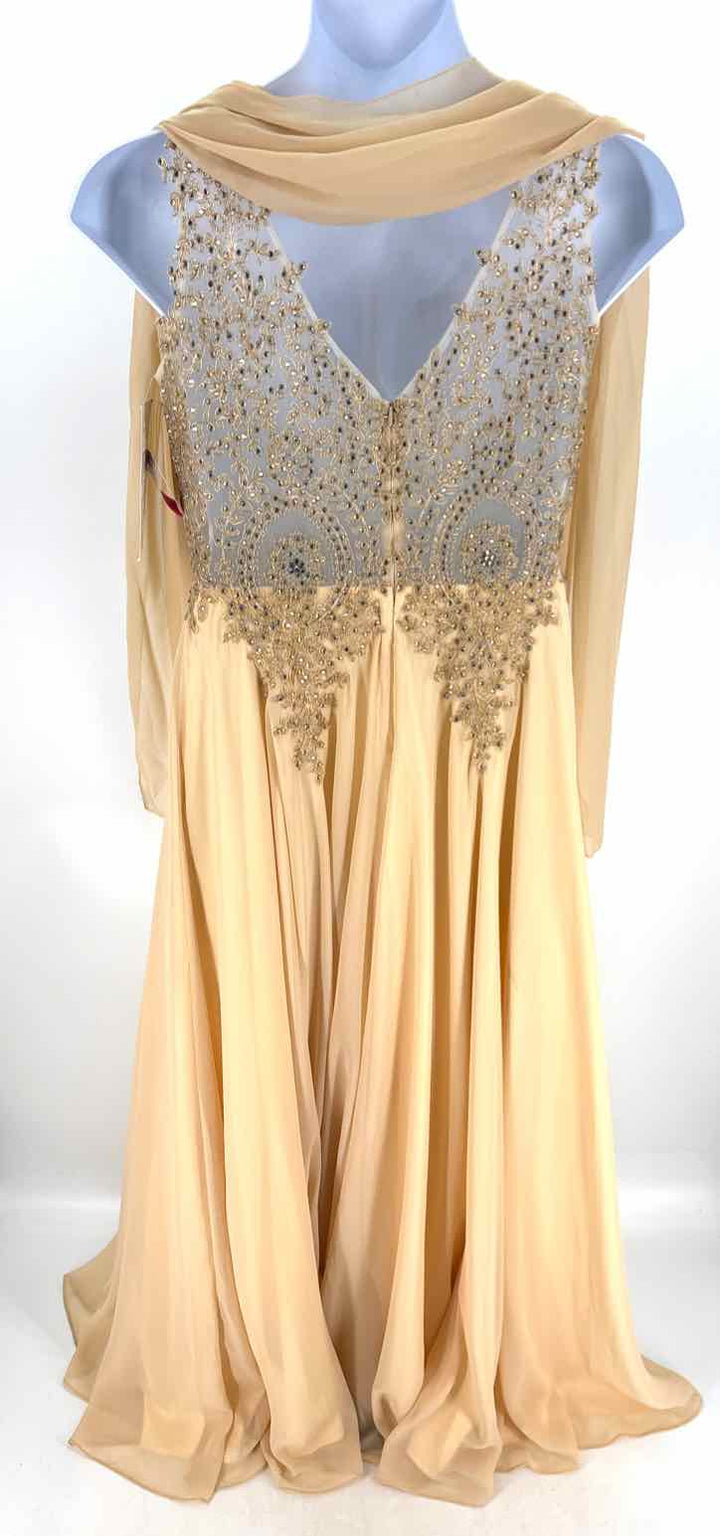 Size XL Champagne PROM