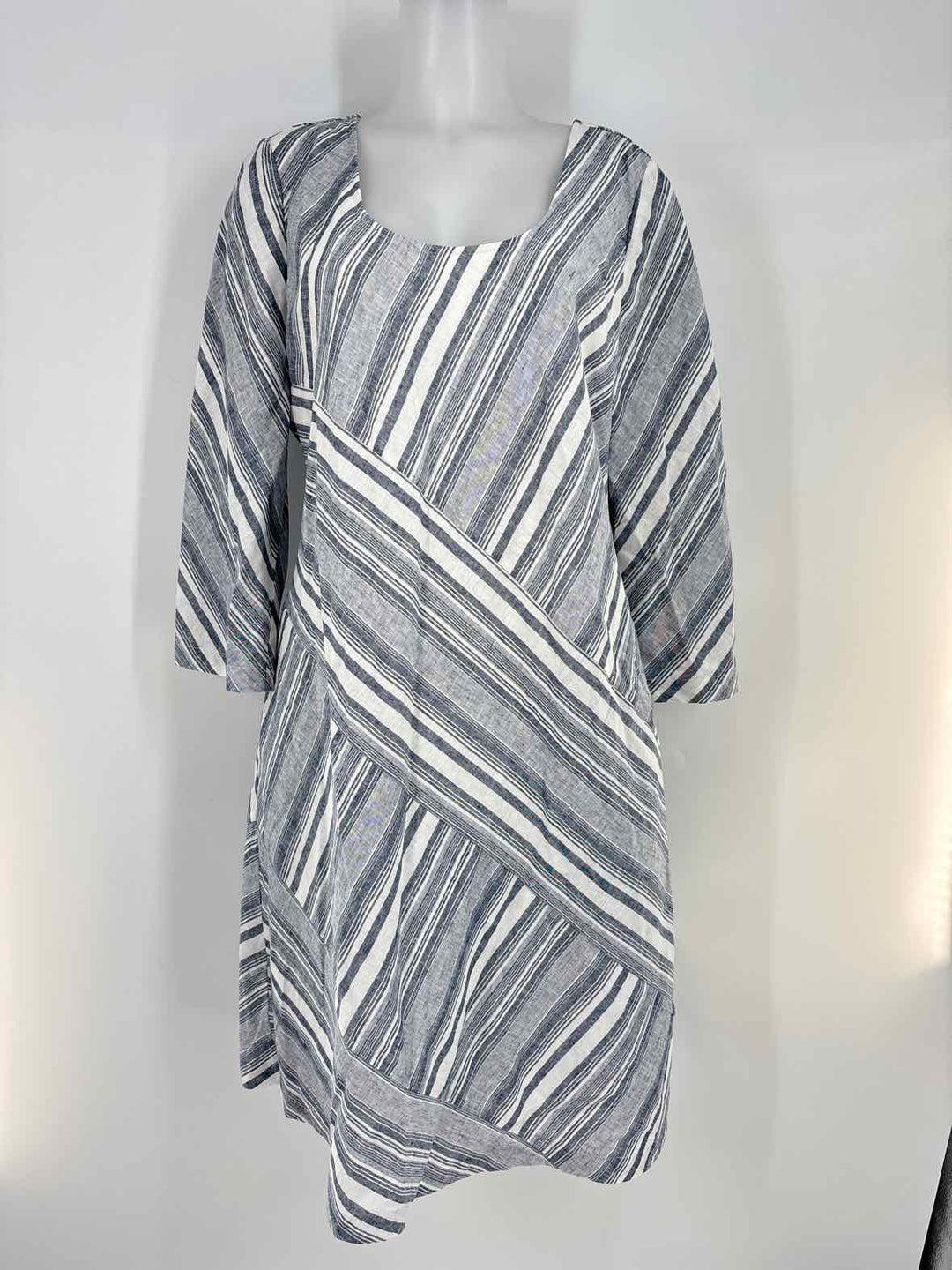 Size L SOFT SURROUNDINGS Gray Dress